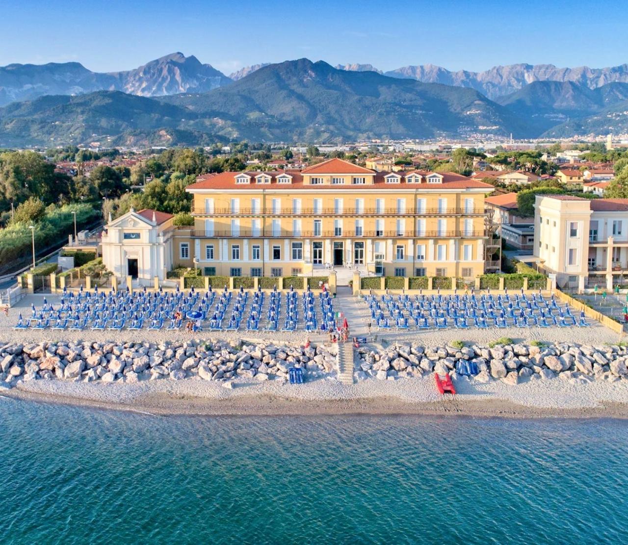 Casa F.A.C.I Hotel Marina di Massa Luaran gambar