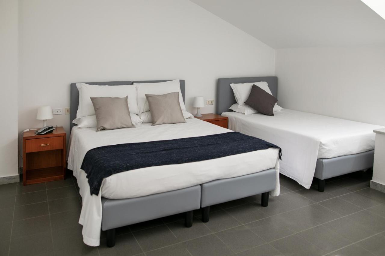 Casa F.A.C.I Hotel Marina di Massa Luaran gambar