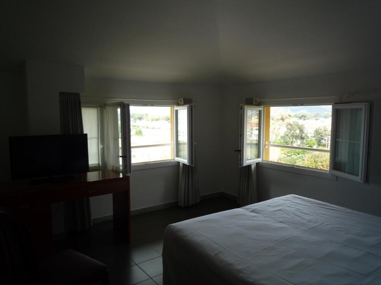 Casa F.A.C.I Hotel Marina di Massa Luaran gambar