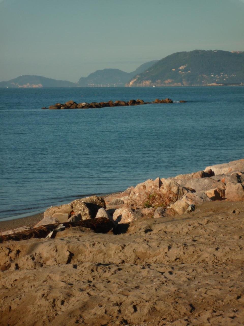 Casa F.A.C.I Hotel Marina di Massa Luaran gambar